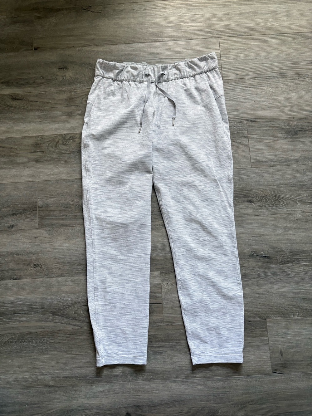 lululemon athletica Light Gray Cropped Joggers